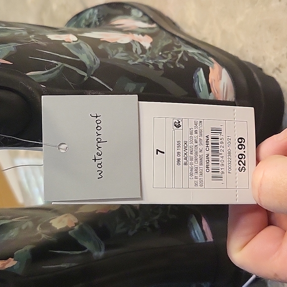 NWT rain boots/sloggers - Picture 5 of 6